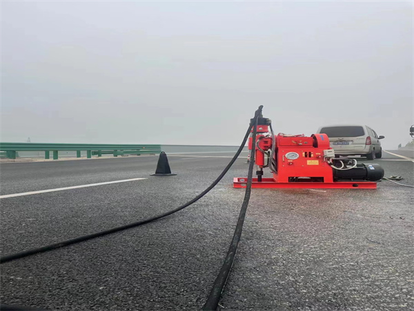 伊宁县马路路基路面开裂下沉注浆加固灌浆