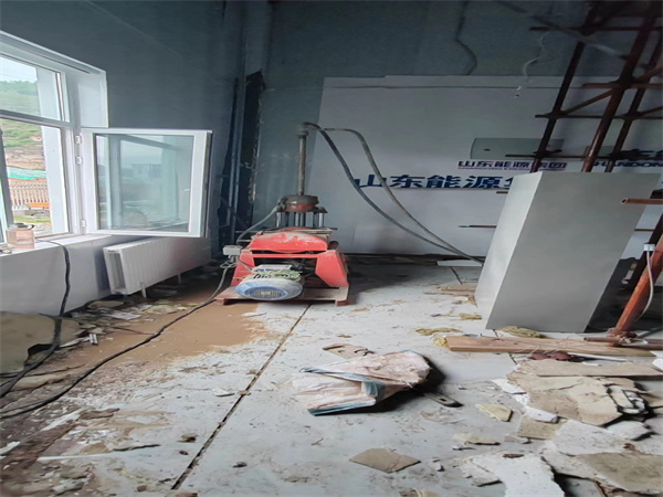 伊宁县地基基础下沉墙体裂缝加固注浆顶升施工